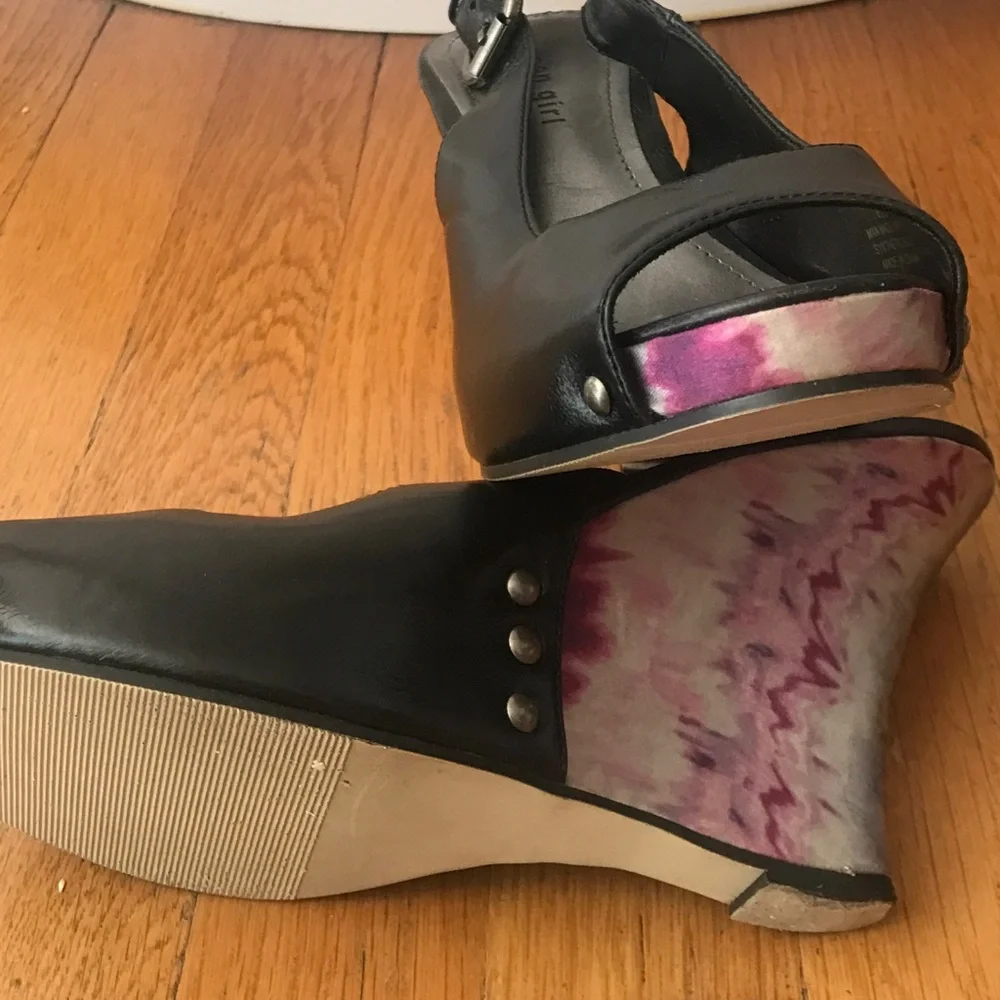 Madden Girl by Steve Madden Black Purple Wedge Sandals